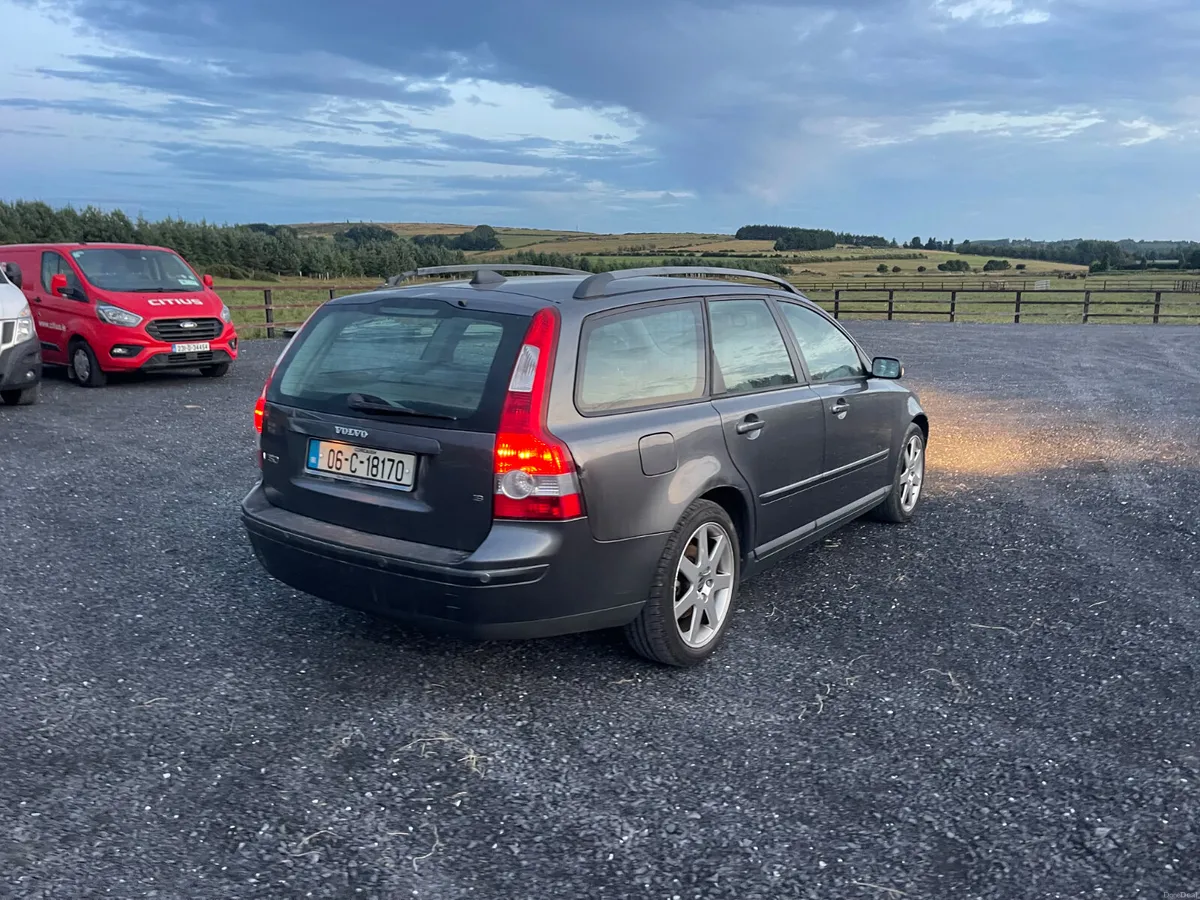 Volvo V50 2006 - Image 3
