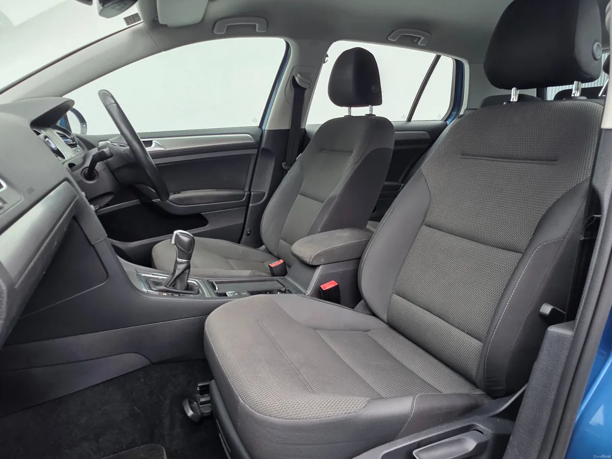 2017 Volkswagen Golf 1.6 TDI MATCH * AUTOMATIC * - Image 5
