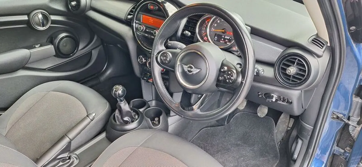 2017 Mini Cooper - Image 6