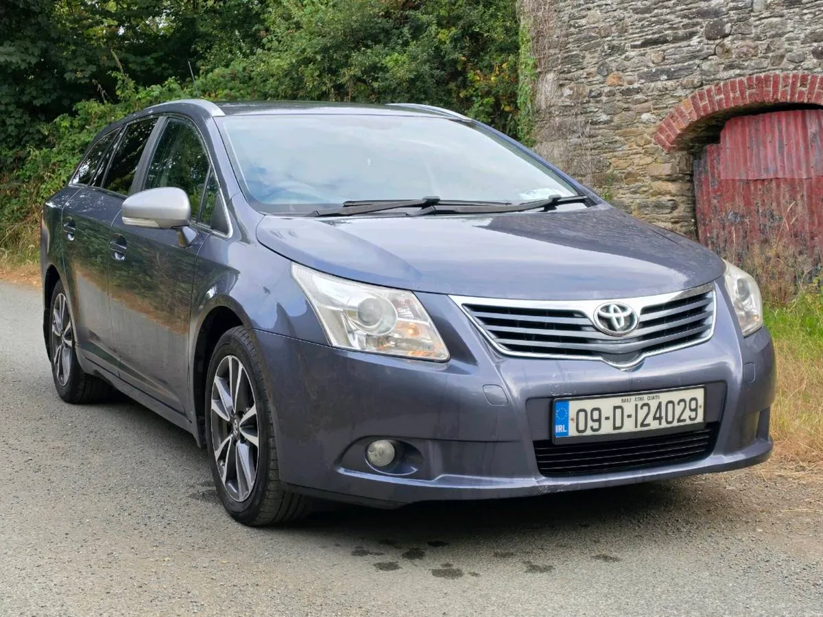 Toyota Avensis Estate - Image 1