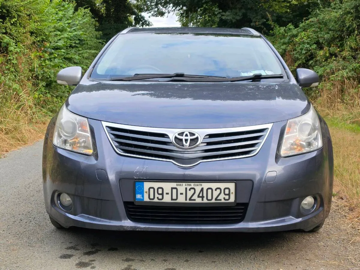Toyota Avensis Estate - Image 2