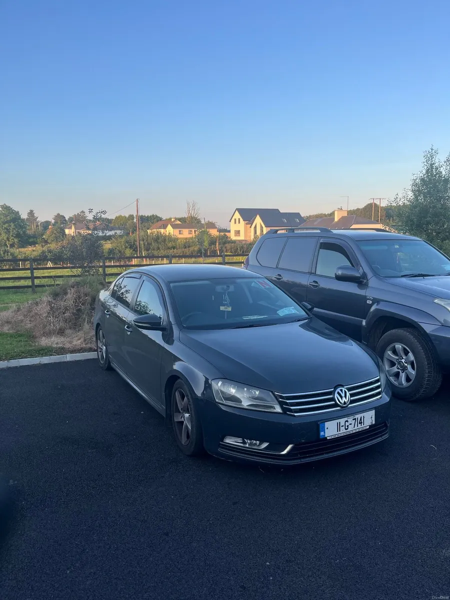 2011 Passat - Image 2