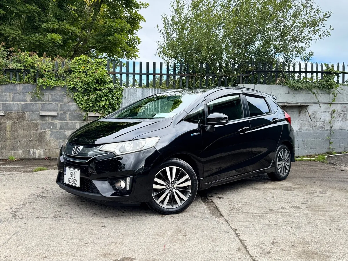 2015 HONDA FIT. SPORTS EDITION. NEW NCT. AUTO 1.5L - Image 3