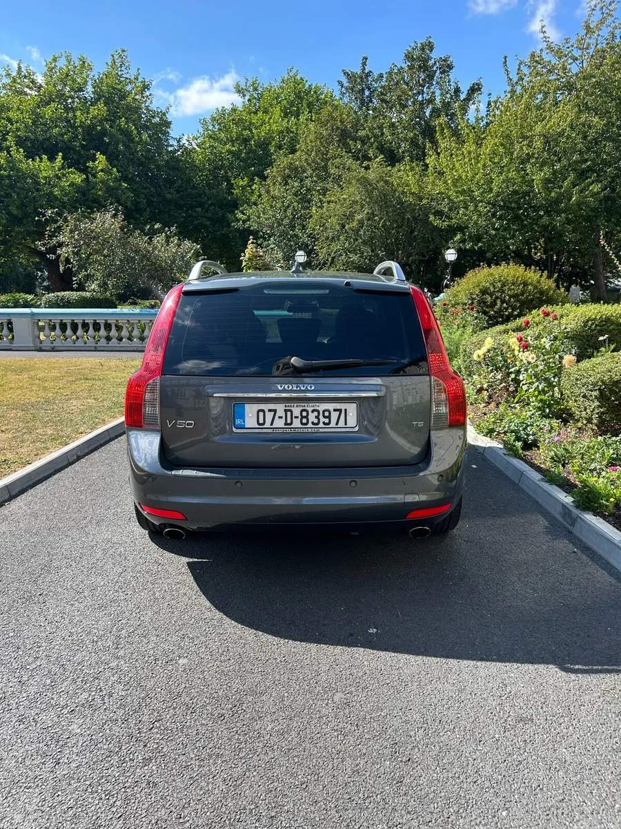 Volvo V50 T5 2.5 Petrol 5-Cylinder - Image 5