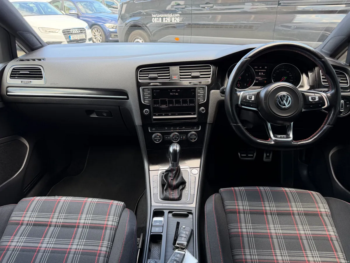 Volkswagen Golf GTI DSG - Image 5