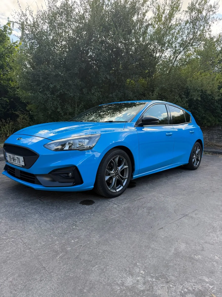 Ford Focus St Line 1.0 EcoBoost - Image 2