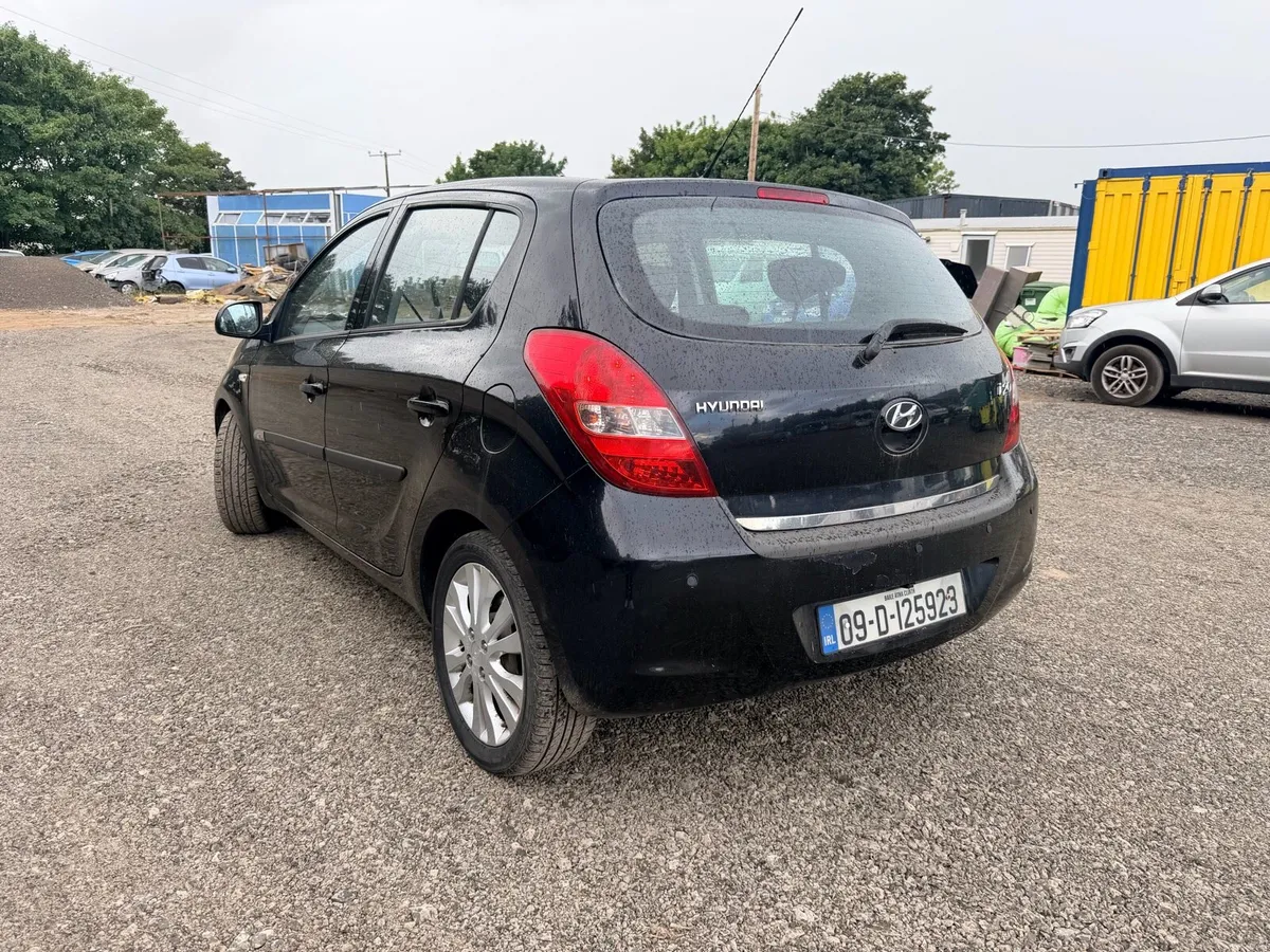 Hyundai i20 Style, NEW NCT 11/27! - Image 3