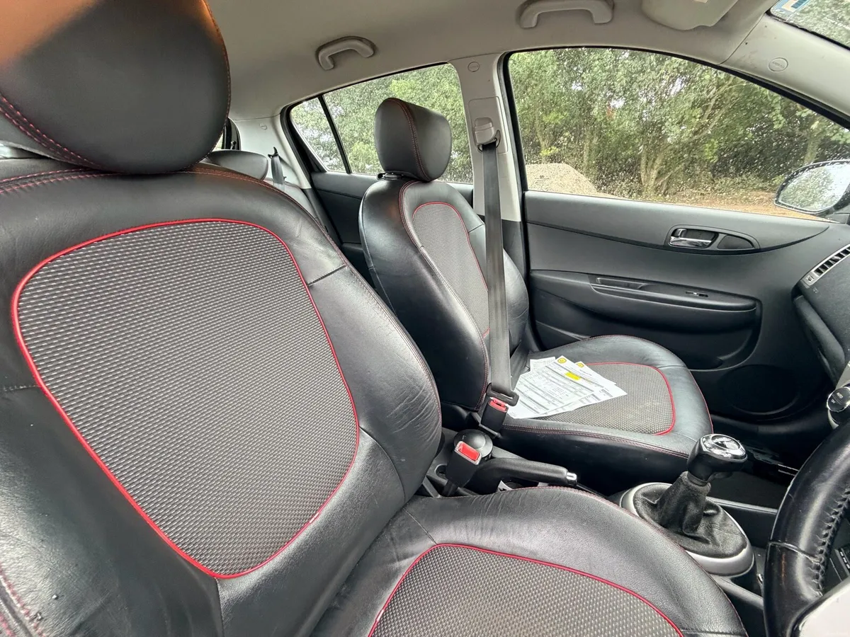 Hyundai i20 Style, NEW NCT 11/27! - Image 6