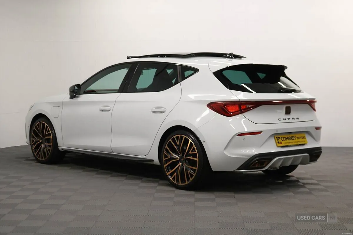 Cupra Leon eHybrid VZ2 Design Edition - Image 4
