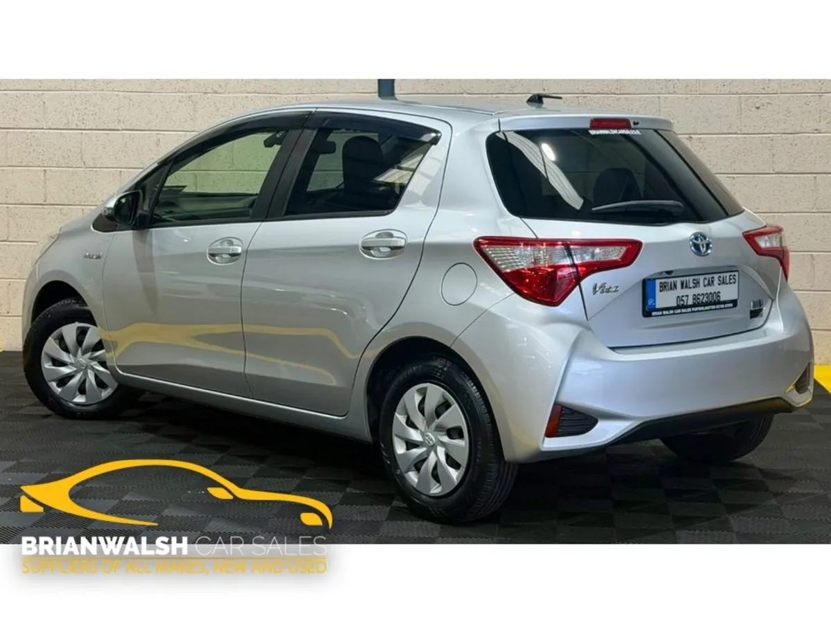 Toyota Yaris Hybrid F - Image 2