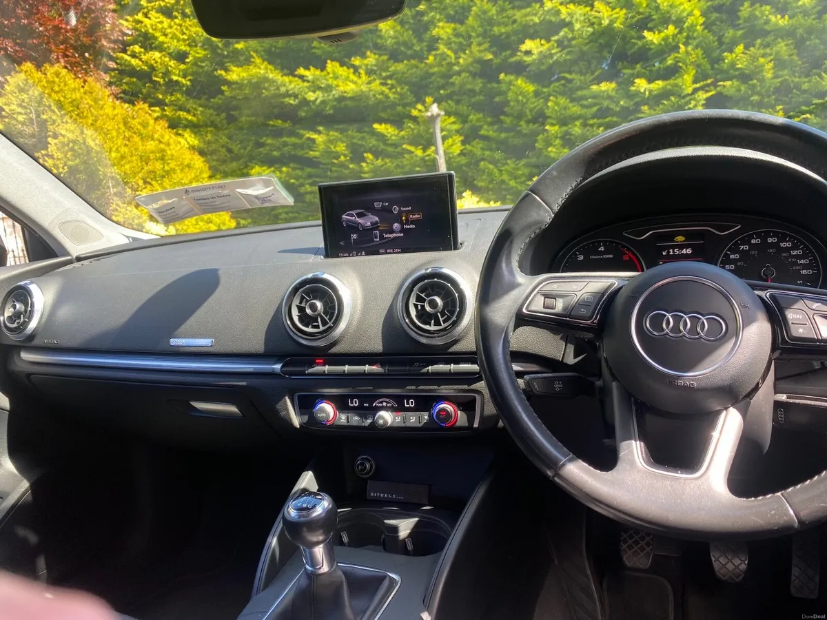 AUDI A3 SPORT TDI 116 - Image 4