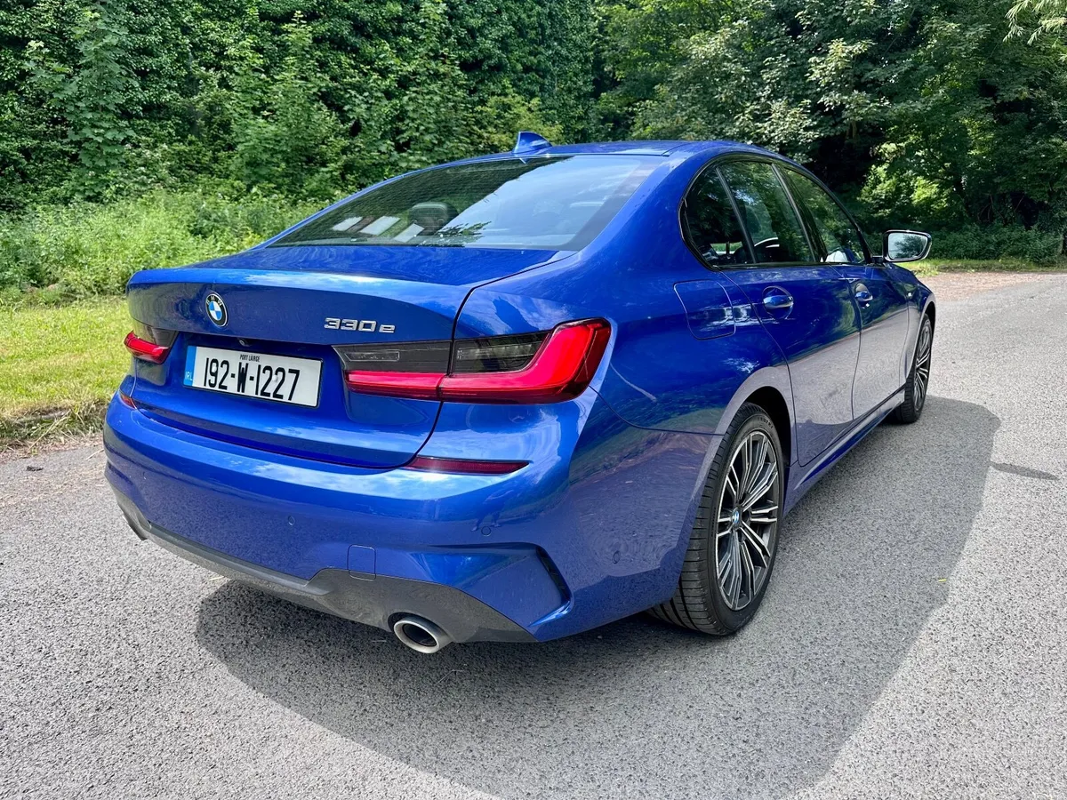 BMW 330e | M Sport | Plug in Hybrid - Image 4