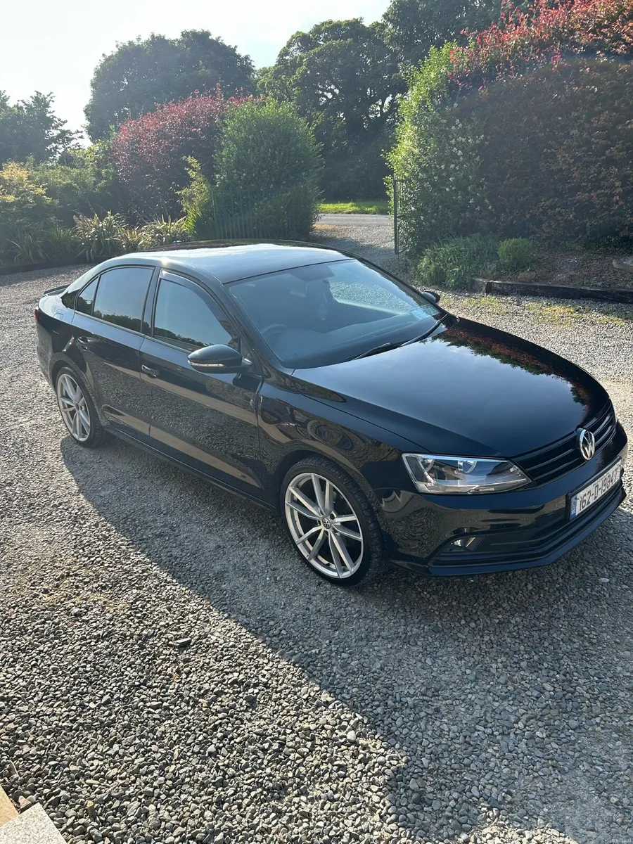 Volkswagen Jetta - Image 1