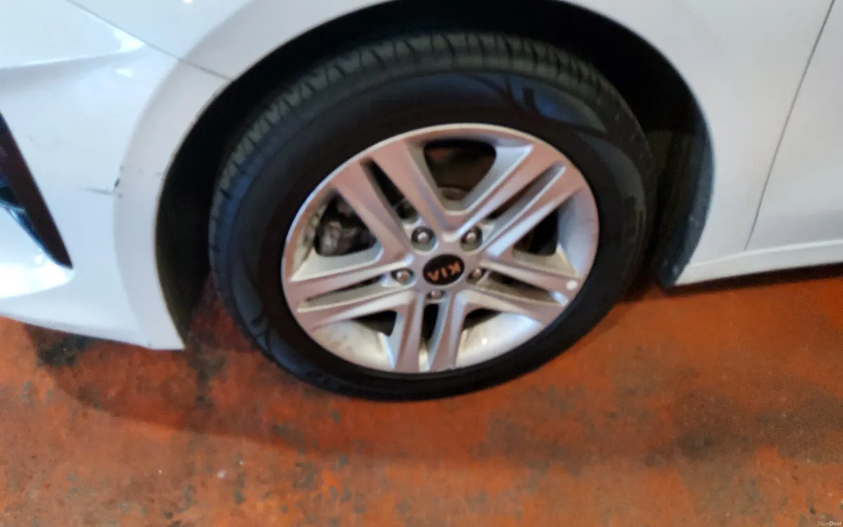 Kia Ceed 2019 - Image 4