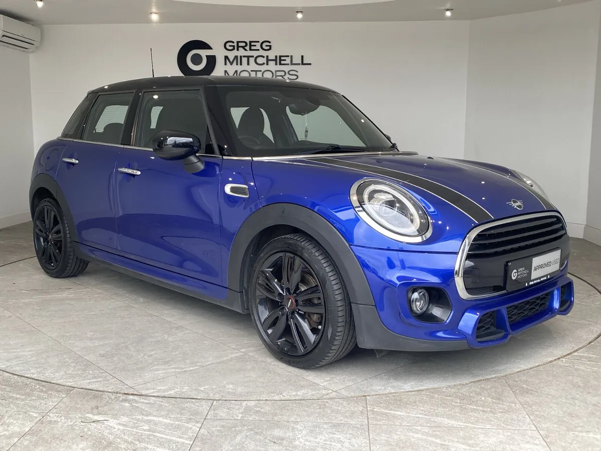 Mini Cooper 2019 - Image 1