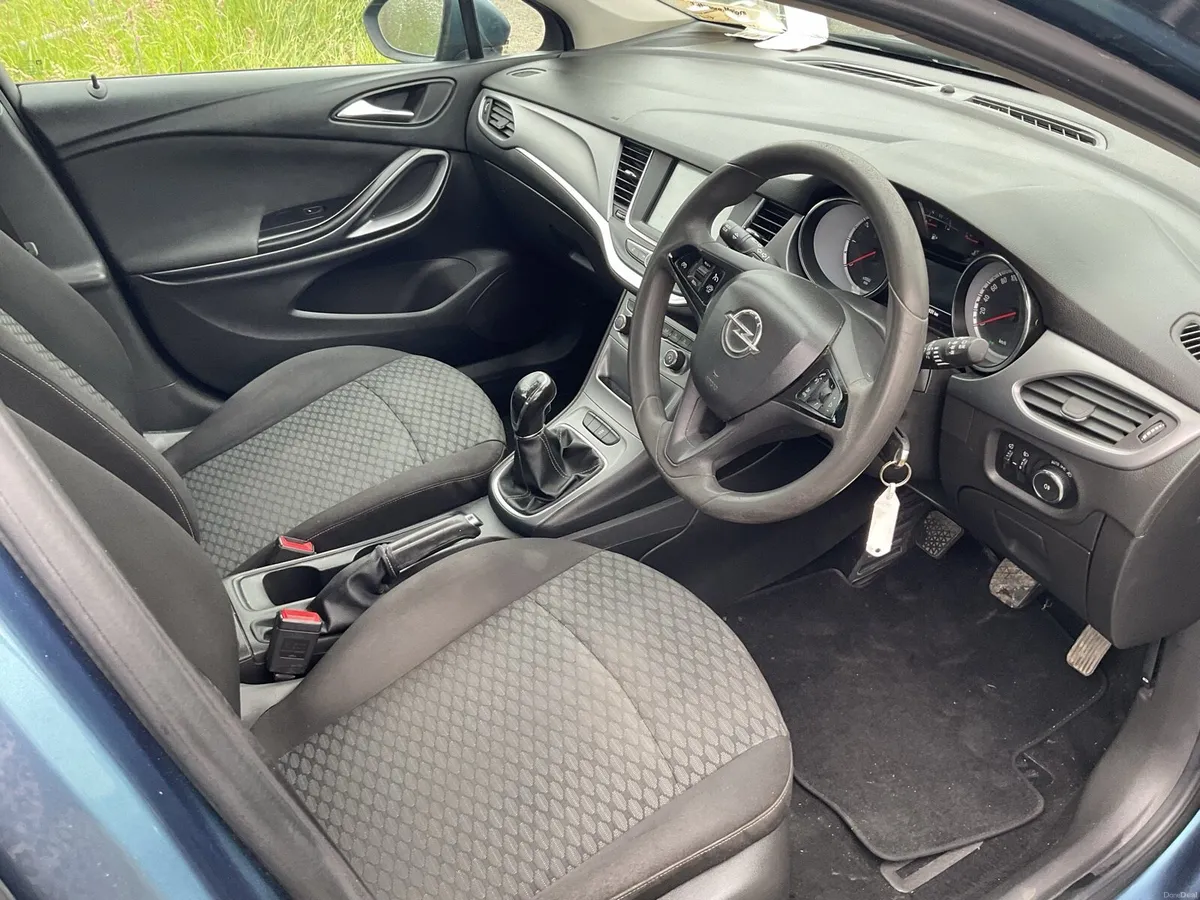 2017 Opel Astra - Image 6