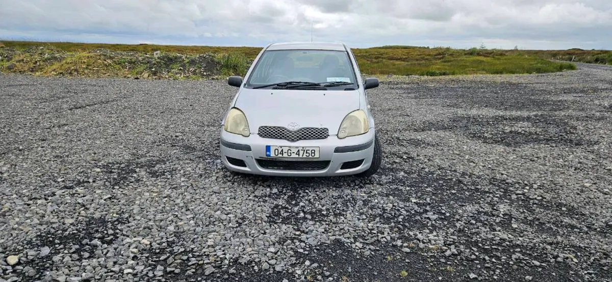 2004 Yaris - Image 6