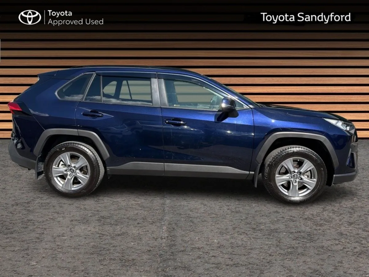 Toyota RAV4 HYBRID AUTO // REAR CAMERA // BLUETOOT - Image 3