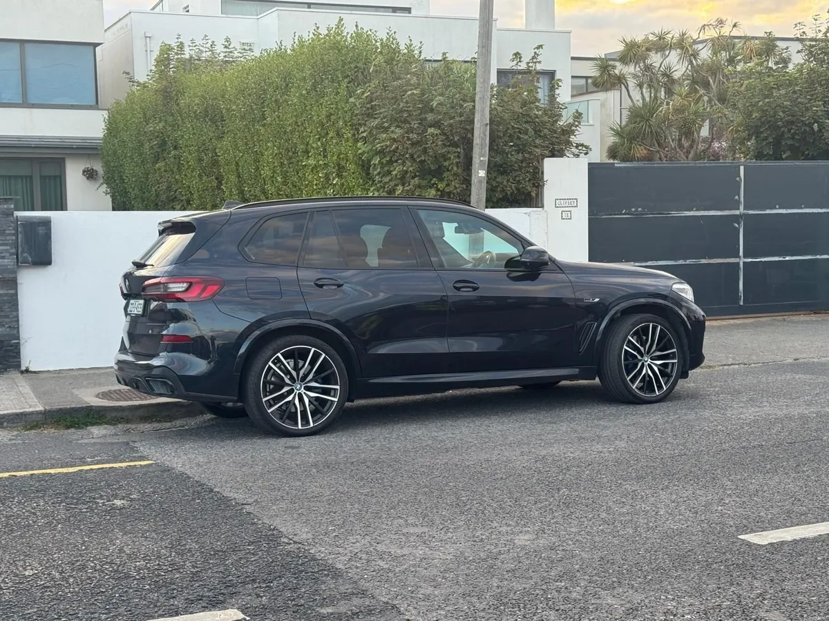 BMW X5 2022 XDrive 45E M Sport - Image 6