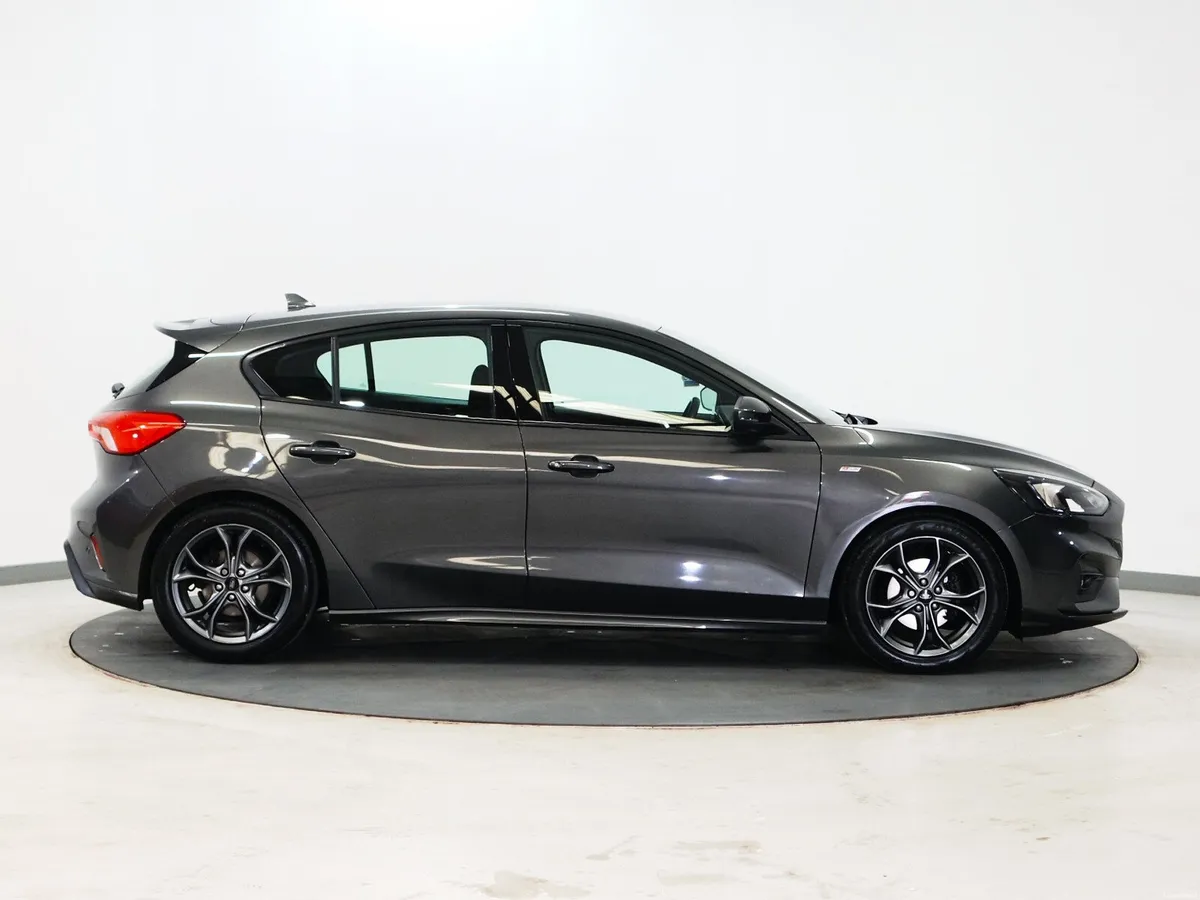 *7* 2019 Ford Focus 1.5tdci st-line - Image 2