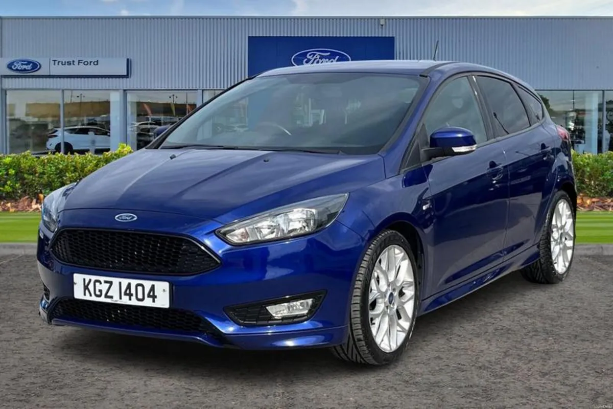 Ford Focus 1.0 EcoBoost 140 ST-Line Navigation 5dr - Image 5