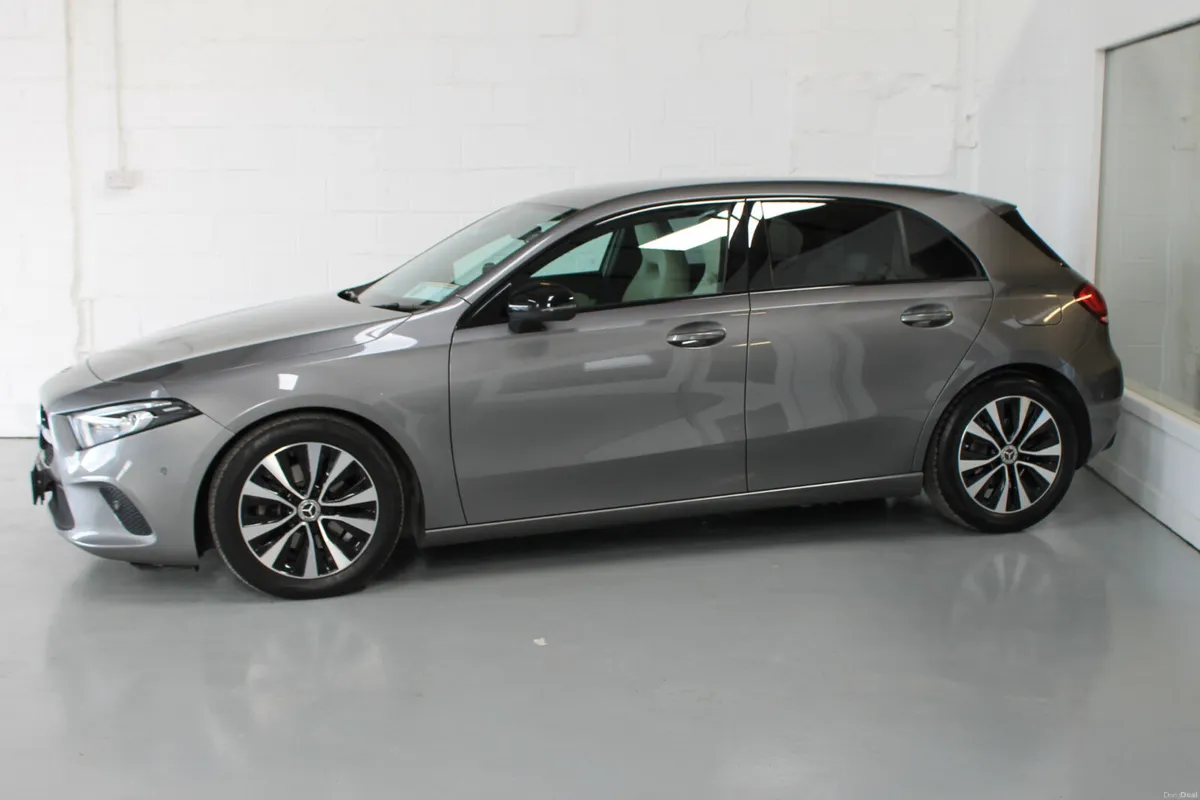 Mercedes-Benz A-Class 2023 Automatic Progressive + - Image 4