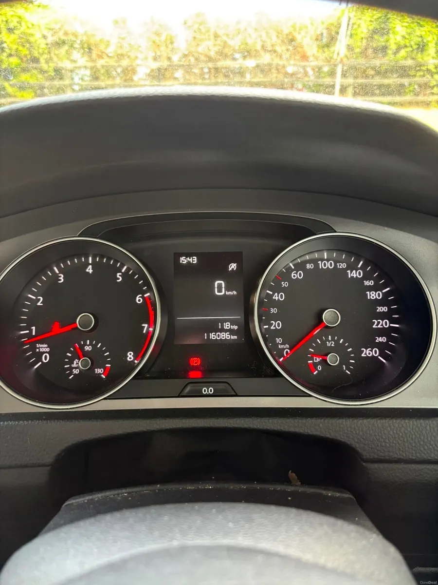 132 Volkswagen Golf 1.2 petrol manual - Image 5
