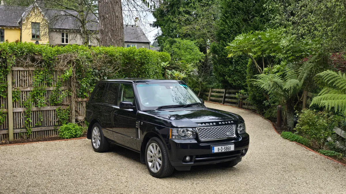 2011 Range Rover 4.4 Diesel 87,000miles & €333 - Image 1