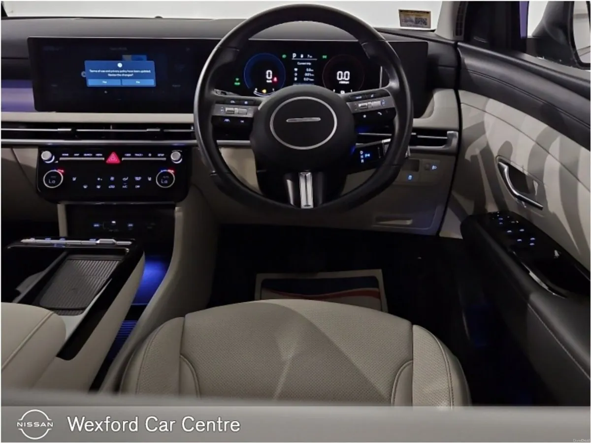 Hyundai Tucson Executive Hybrid Auto - Image 2
