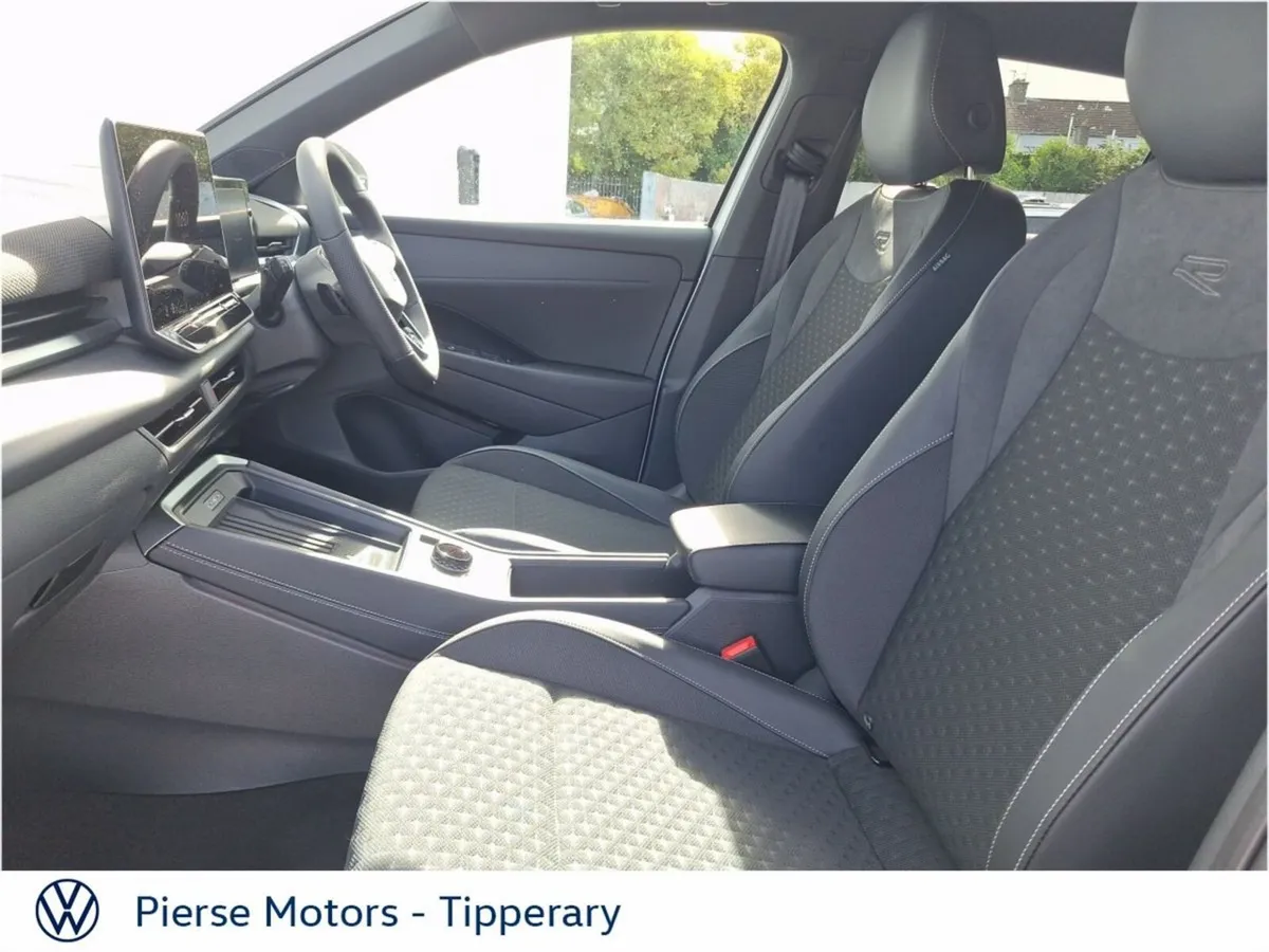 Volkswagen T-Roc R-LINE 1.5TSI 150HP MHEV - Image 6