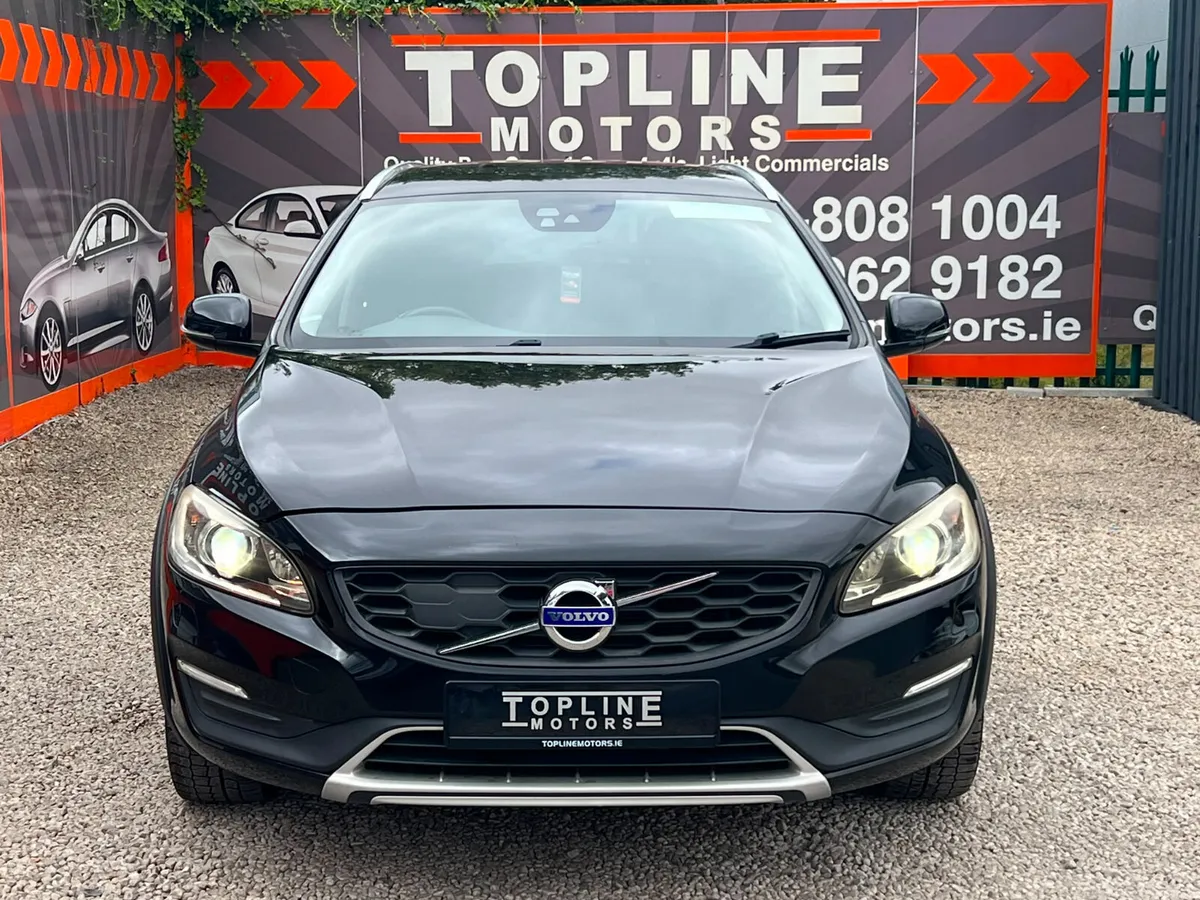 //STUNNING V60 CROSS COUNTRY//FULL LEATHER/ - Image 3