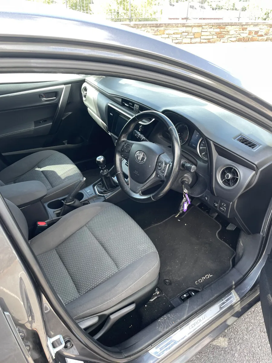 Toyota Corolla Luna 2017 - Image 5