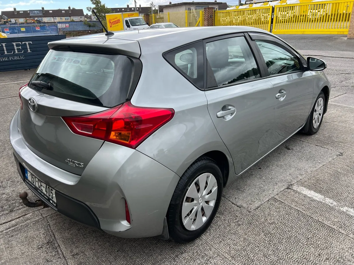2015 Toyota Auris 1.4 D4D NCT 02/27 - Image 2