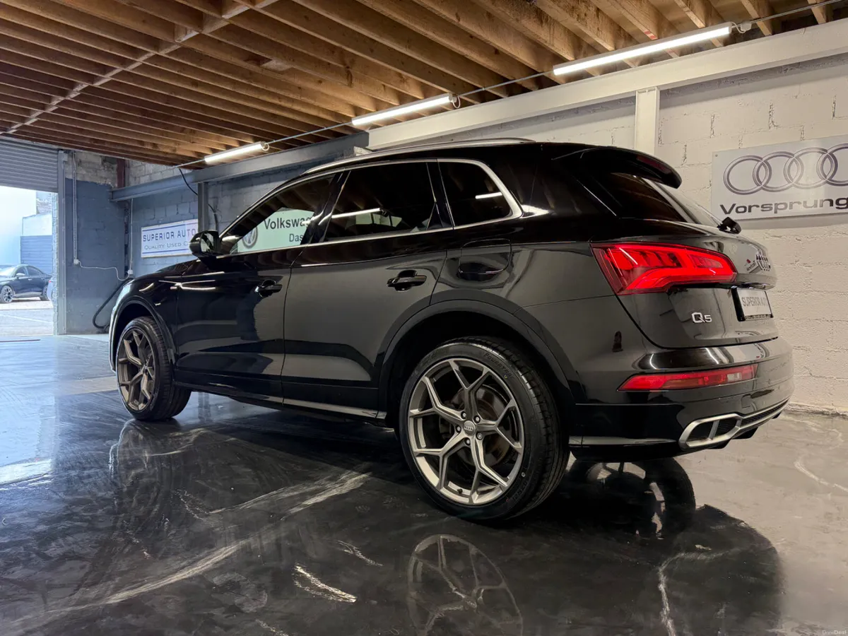 2020 Audi Q5 S-Line Competition 55TFSI E - Image 6