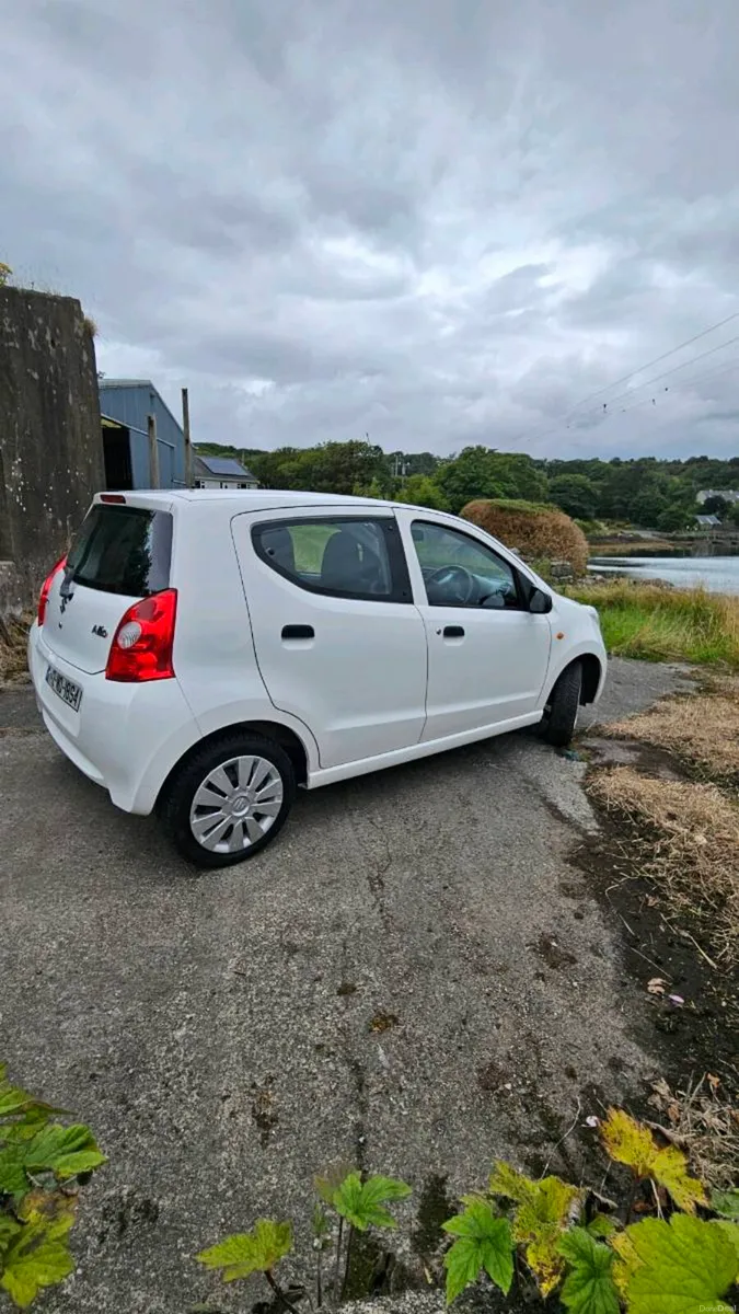 Car - Image 5