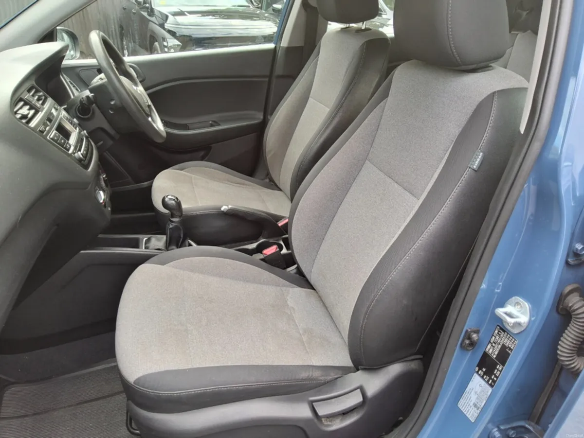 Hyundai i20 PETROL CLASSIC ** NCT'D & TAXED ** - Image 6