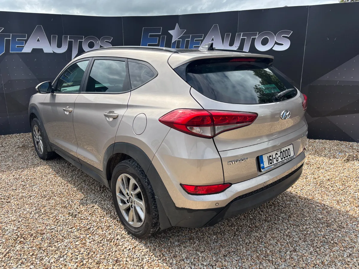 2016 Hyundai Tucson Beige - Image 3