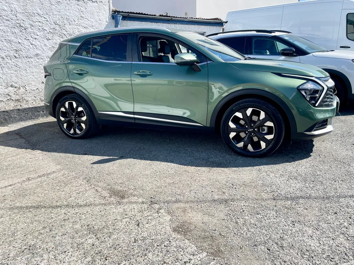 Kia Sportage K3 1.6 GDI PHEV AWD Auto,2024 - Image 2