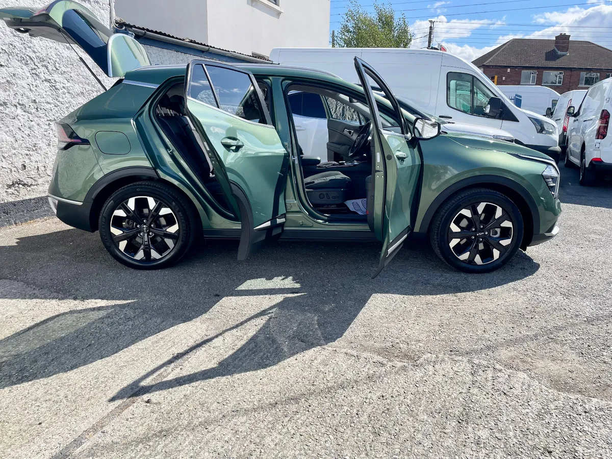 Kia Sportage K3 1.6 GDI PHEV AWD Auto,2024 - Image 3