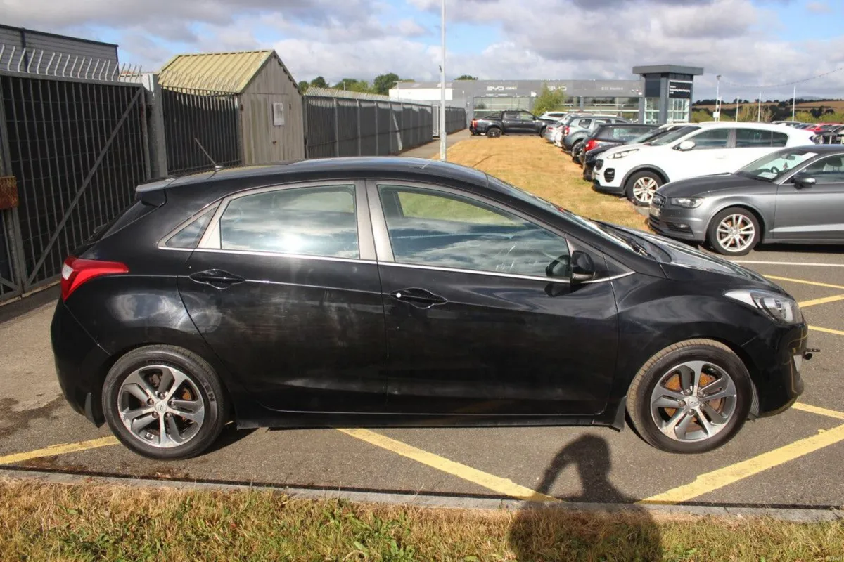 Hyundai i30 1.6 Diesel Deluxe - TENDER 17 - CLUTCH - Image 2