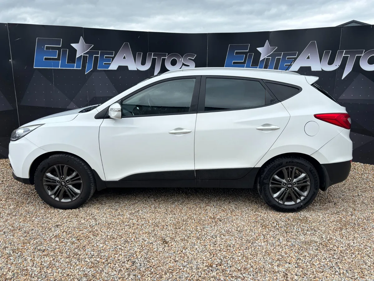 Hyundai IX35 Premium 1.7 2015 - Image 2