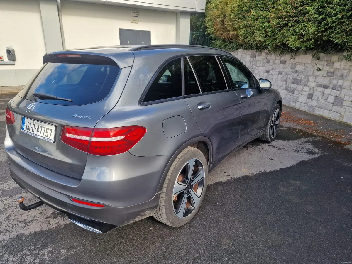 MERCEDES GLC CLASS 220D / 2019 / 2.1 DIESEL / AUTO - Image 4