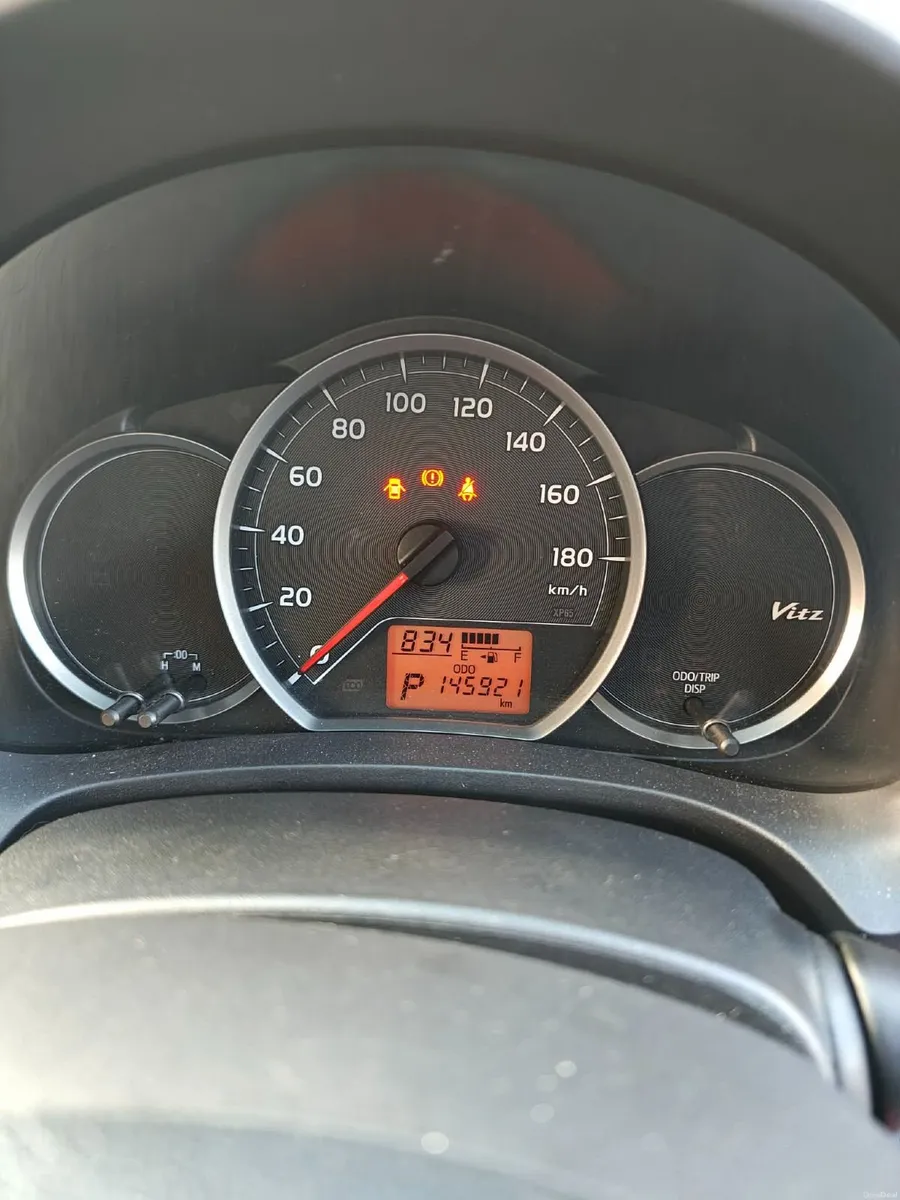 Toyota Vitz 2013 - Image 5
