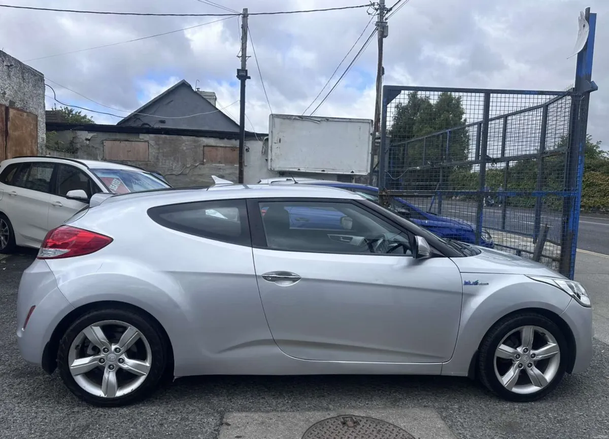 Hyundai Veloster New NCT, LOW MILEAGE! - Image 6