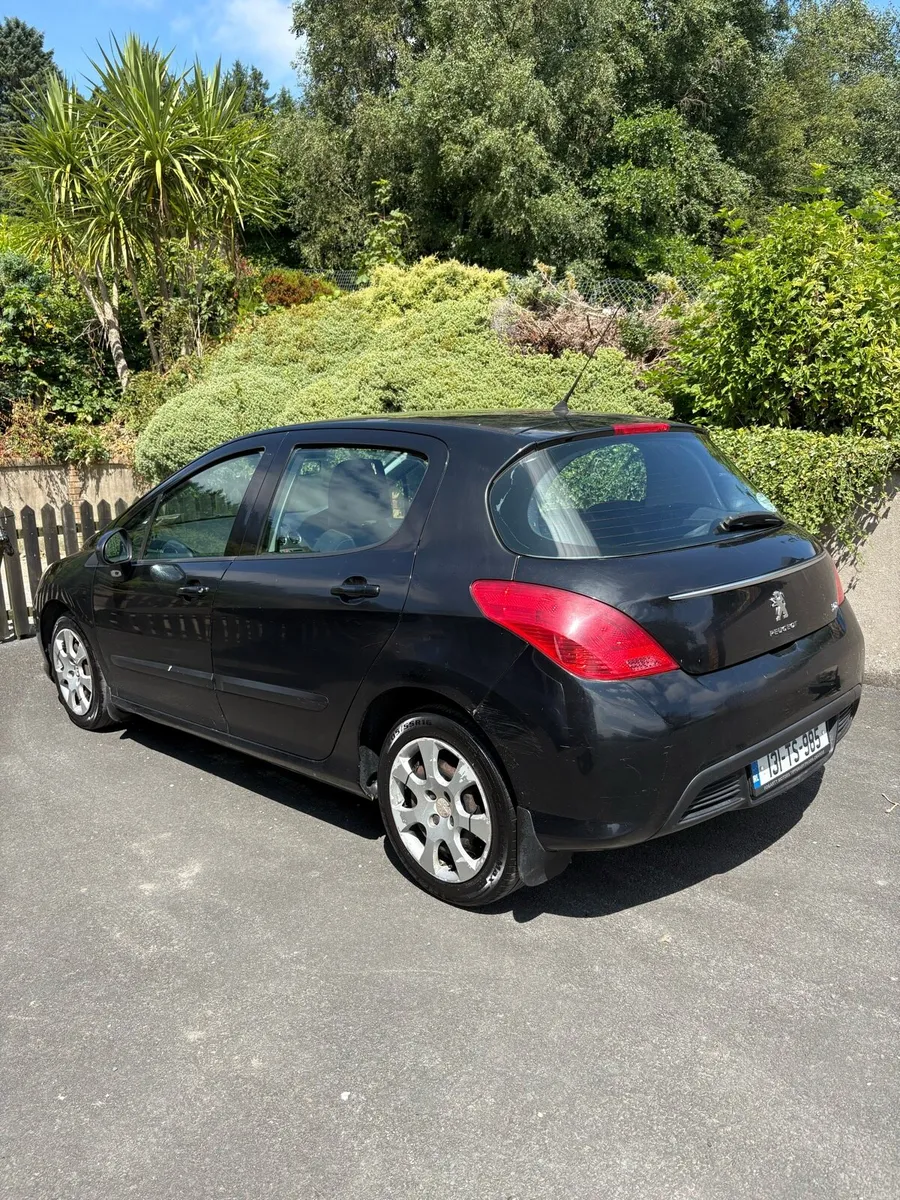Peugeot 308 - Image 1