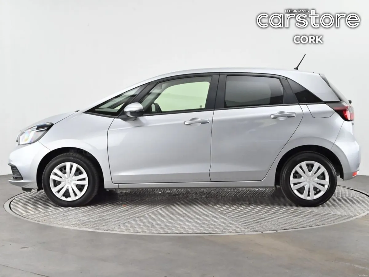Honda Fit 1.5 HYBRID AUTO - Image 6