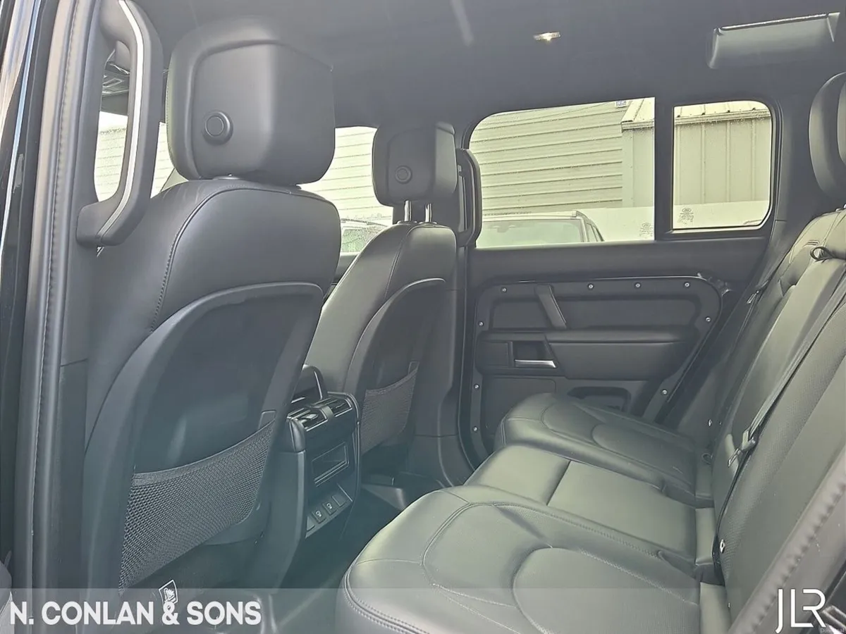 Land Rover Defender 110 PHEV X-DYNAMIC HSE *MAIN L - Image 5