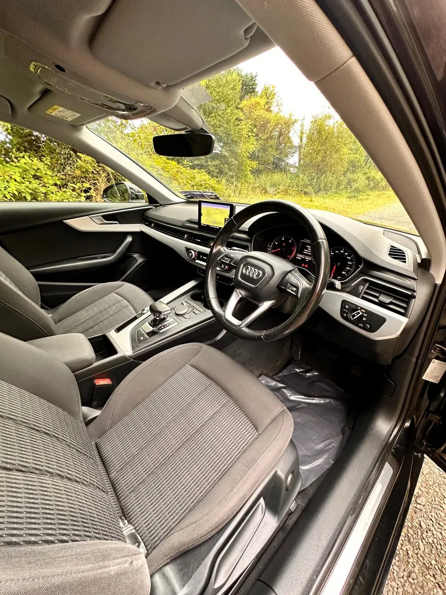 Audi A4 2017 automatic 2.0 TDI Diesel - Image 6