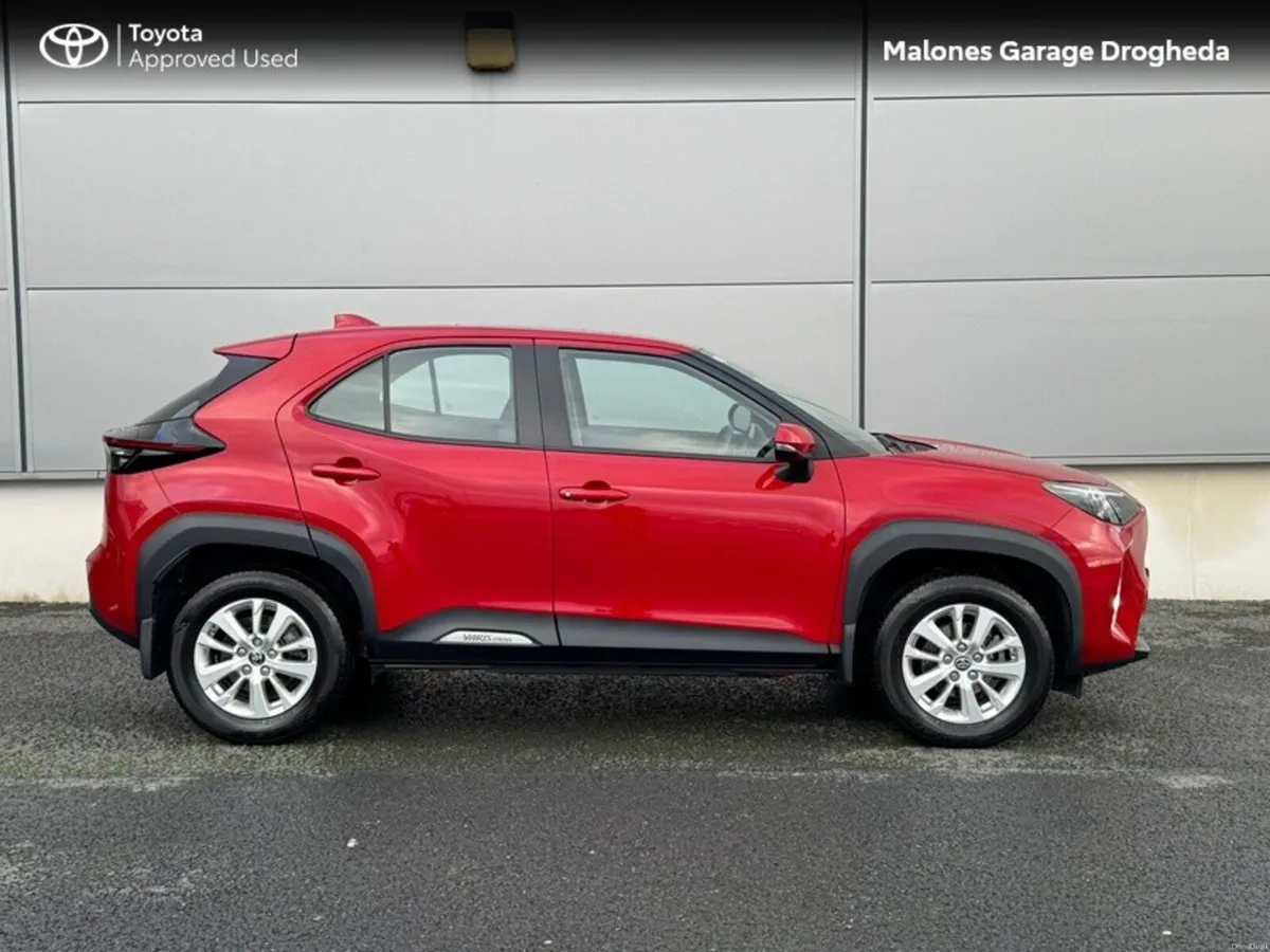 Toyota Yaris Cross 1.5 Hybrid Luna Call Now 041 98 - Image 3