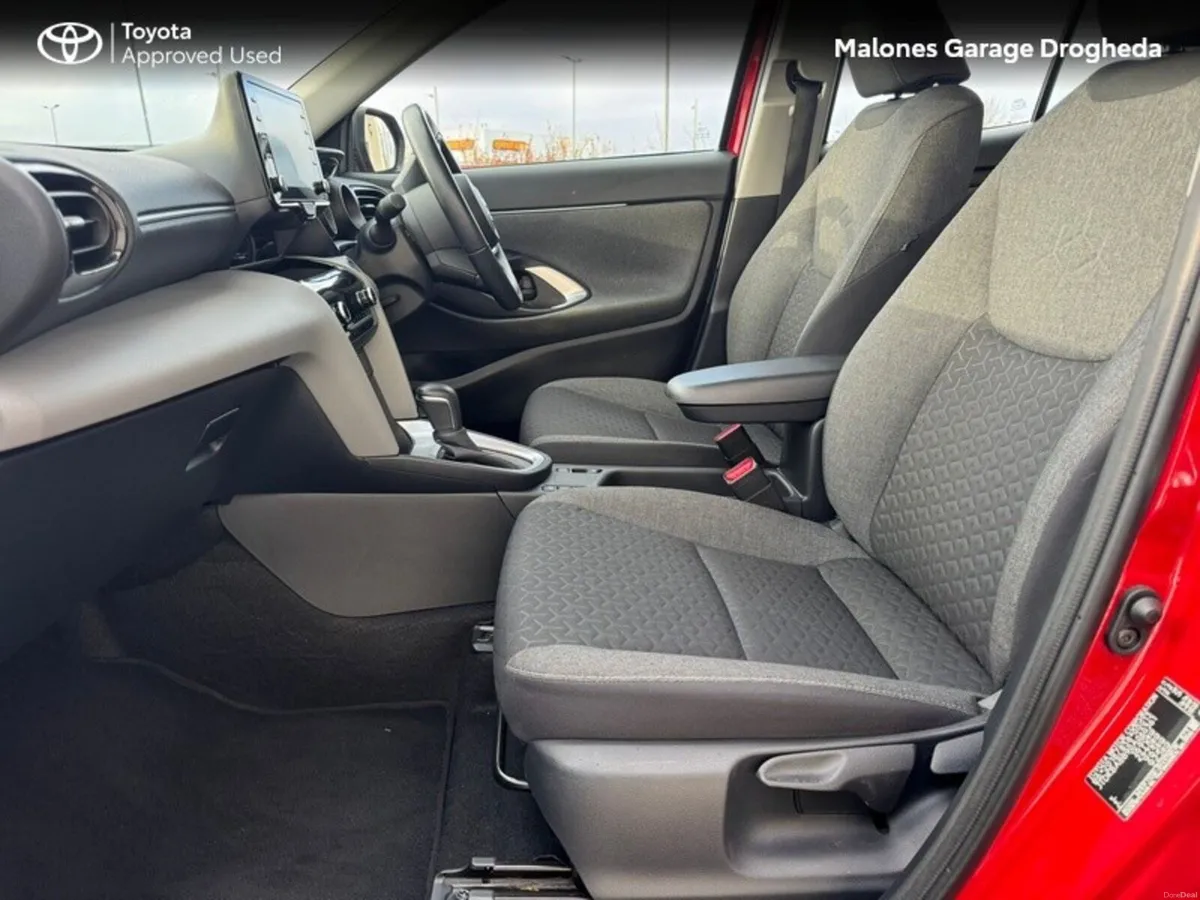 Toyota Yaris Cross 1.5 Hybrid Luna Call Now 041 98 - Image 5